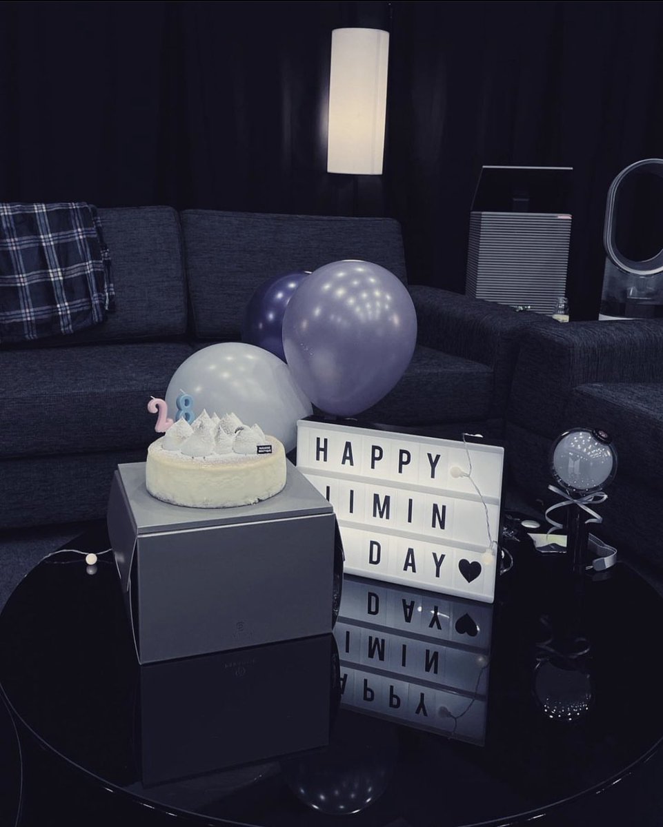 miiniyoongs's tweet photo. [221013 Jimin Instagram Post] https://t.co/8L9xK9zMMq