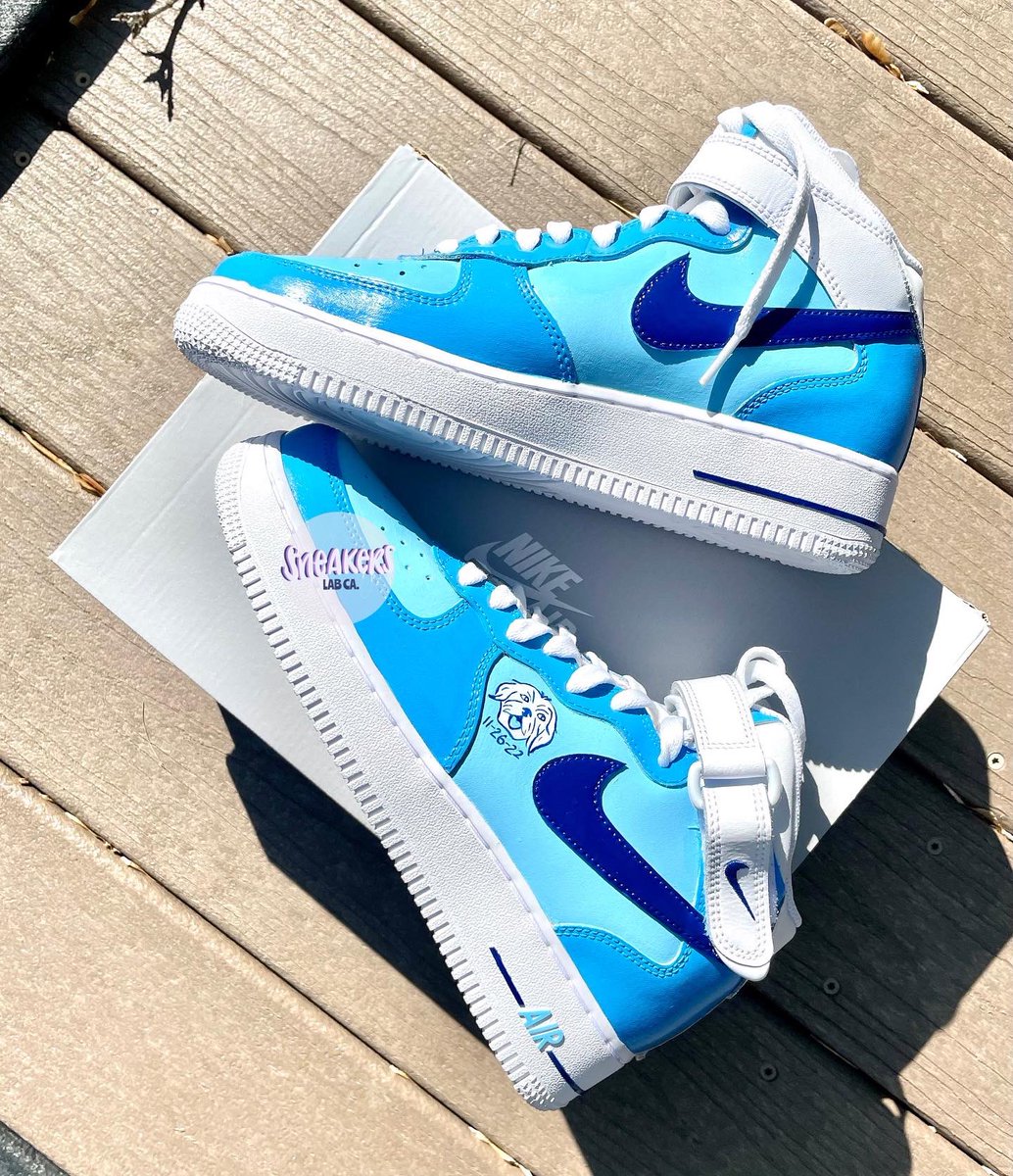 blieveinaliens's tweet photo. 50 Shades of Blue 💙 
Link in bio 👀 

#building #community #customairforce1 #customsneakers https://t.co/4mko6vgILp