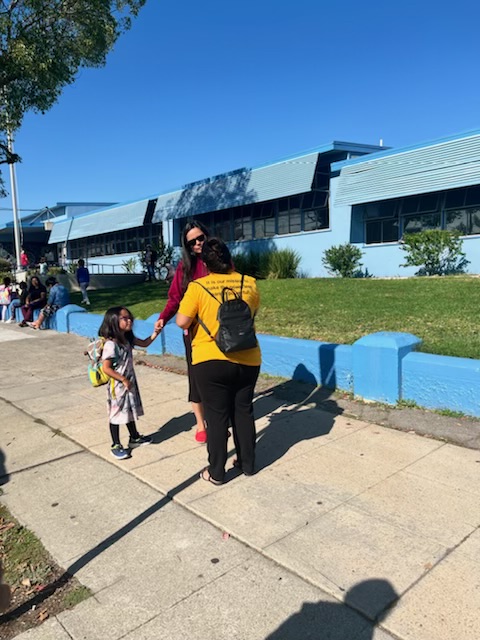 LakishaYoungCEO's tweet image. We're out in Oakland recruiting literacy liberators who will be trained to teach reading to 5,500 K-2 students in OUSD. 

When it comes to our kids reading, we don’t ask for seats at tables that don’t work — we create our own, and bring our own chairs. 

We ain’t playing!