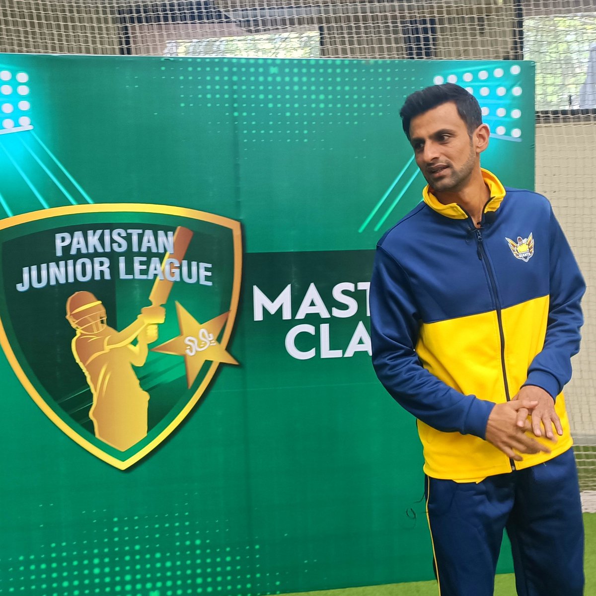 GiantsPJL's tweet photo. Master classes with our mentor @realshoaibmalik 👐

#ApnaAkhara | #GujranwalaGiants | #PJL | #Next11 | #GGvGS https://t.co/UHjUeoglZ2
