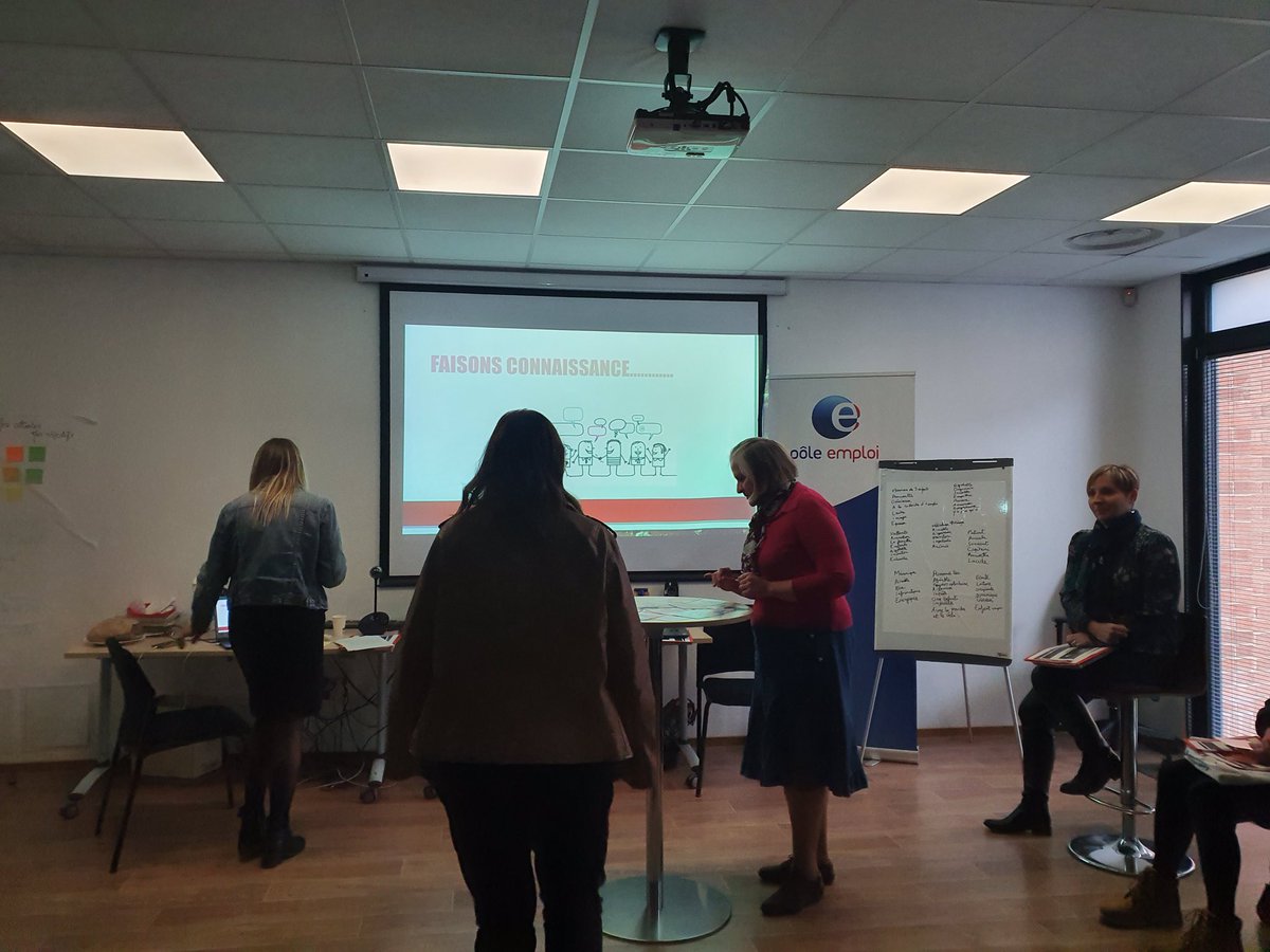 1er atelier d’une série de 5 « Tous en scène vers l’emploi » pour 10 demandeurs d’emploi en situation de handicap. Quand le théâtre et pole emploi s’unissent pour favoriser le retour à l’emploi. Rdv le 14/11 pour la représentation en présence des futurs employeurs @FredericDanel