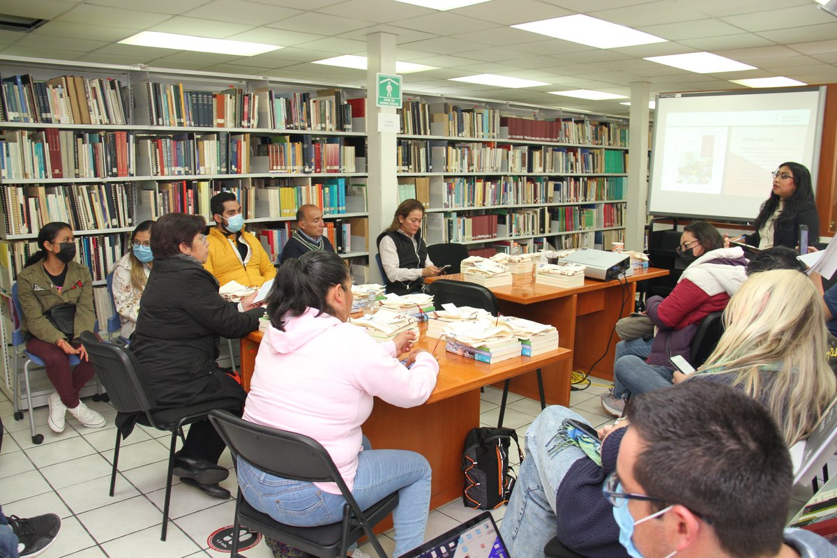 ANUIES's tweet photo. Como parte de los servicios del Centro de Información Sobre la Educación Superior de la #ANUIES, estudiantes del Doctorado en Investigación Educativa de la @UATxOficial, recibieron información sobre la búsqueda dentro del catálogo especializado en educación media y superior. https://t.co/rTl15px6K7