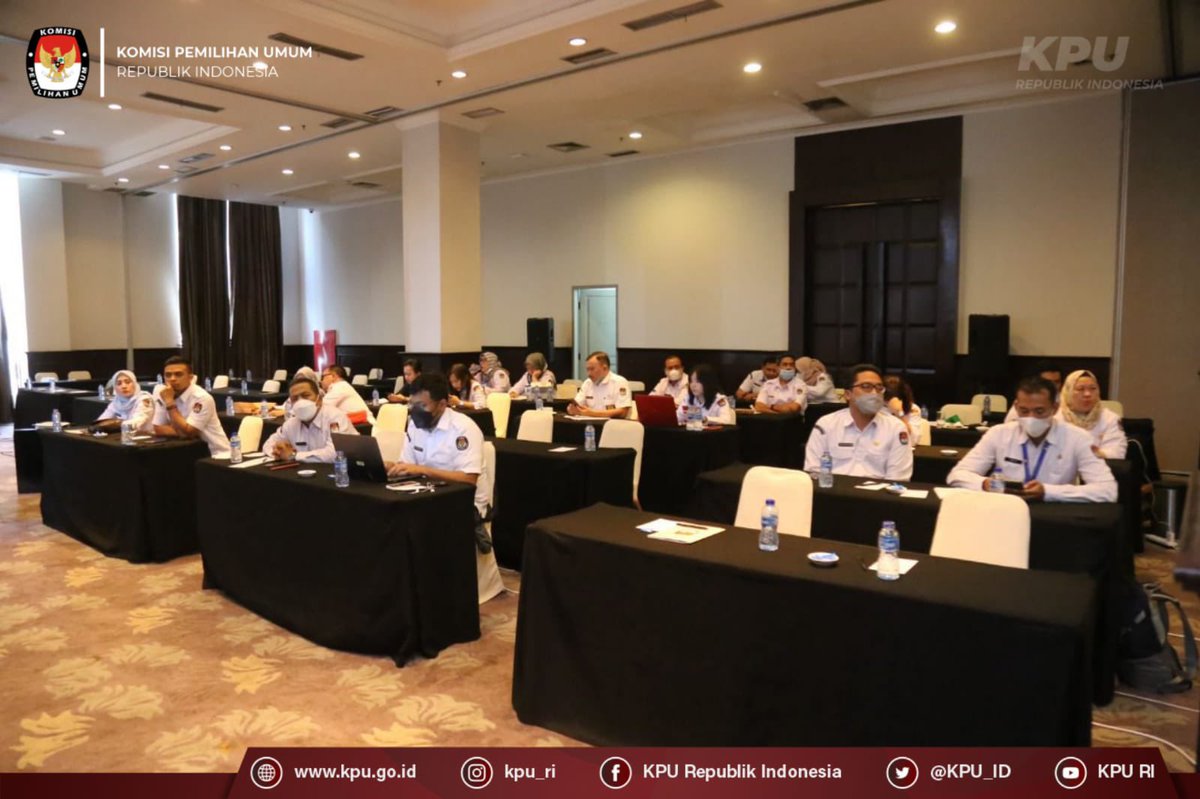KPU_ID's tweet photo. Namun yang paling utama, yakni tata naskah dinas sebagai pedoman atau acuan dalam penyusunan naskah dinas, keseragaman tata kearsipan, dan kelancaran administrasi birokrasi serta koordinasi kedinasan di lingkungan KPU. https://t.co/fesGa4oJhi