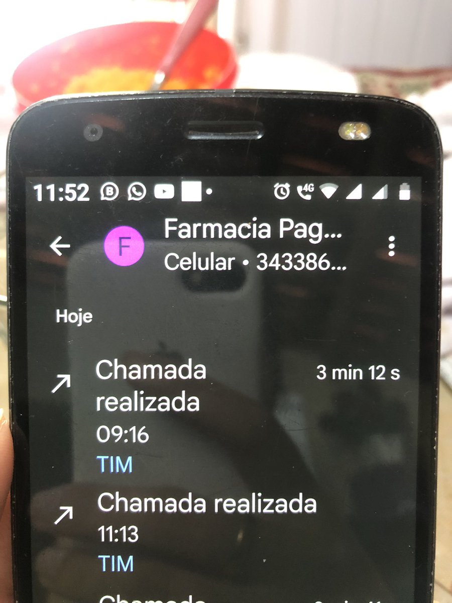 Fernandaduarttt's tweet photo. REVOLTANTE a pessoa fazer um pedido 09:16 e agora, 12:14 O MEDICAMENTO AINDA NÃO FOI ENTREGUE!!!!
Detalhe, liguei 11:13 reclamando do atraso e mesmo assim ainda não chegou! Absurdo!
@paguemenosbr 
A gente morre e não toma o remédio se depender de vocês!!!!!!!!!! https://t.co/xSVd7WU7v9