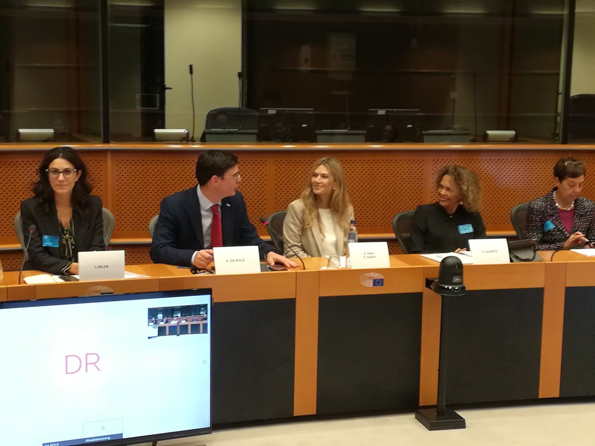 eu40's tweet photo. Our latest EU40 event has just kicked off! 🙌
‘Moving towards a Green Transition: #Sustainability is everyone’s business!’ 💚🌺🚜
Join us LIVE: 👀👇#eu40talks
Event link: https://t.co/zCHgFTAJhW https://t.co/QGfYBHOT3P