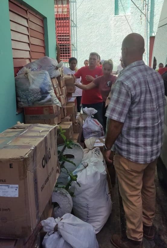 Siguen llegando a Pinar del Río donaciones de cederistas de todo el país. #Cuba #CDRCuba #FuerzaPinar #SoyCederista #SomosDelBarrio
