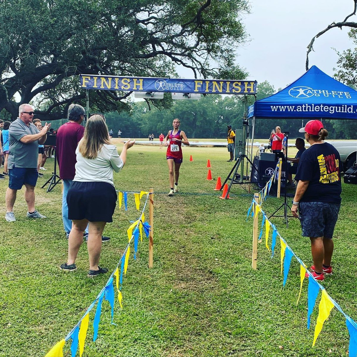 CoachFerrell1's tweet photo. So proud of this young lady! The 26-4A XC District Champion! #AnchorDown @megannnferrell @Jakedowling4 https://t.co/gGu64Wg7Bx
