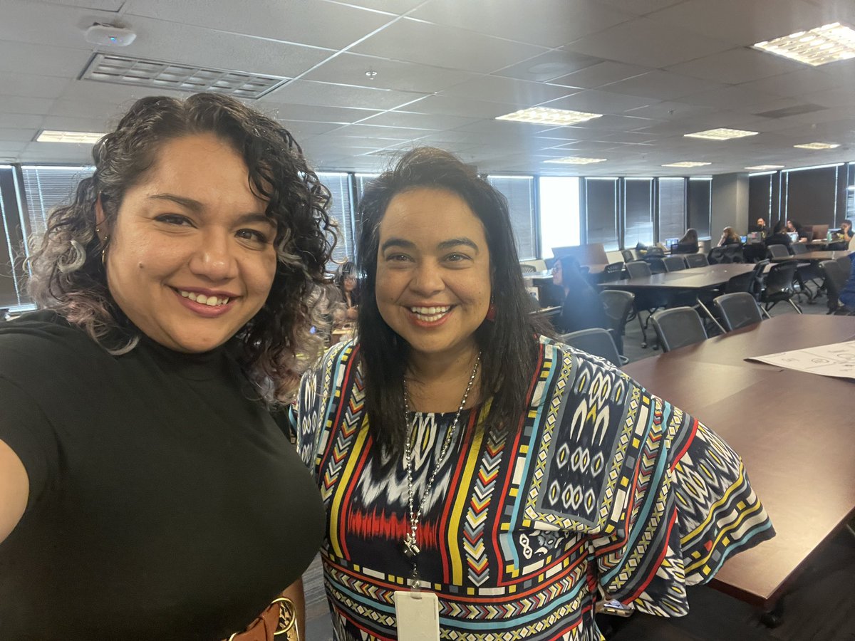 vanessa_315's tweet photo. PersonalizeDISD: RT @MsAngieLeal: We’re kicking out Design Excursions!! 💡 So excited to get into this journey with our teams #designthinking #designexcursion @PersonalizeDISD @Zaragoza_PL @DanDRogersDISD @Reinhardt10122 @vanessa_315 https://t.co/kLhHkn2qru