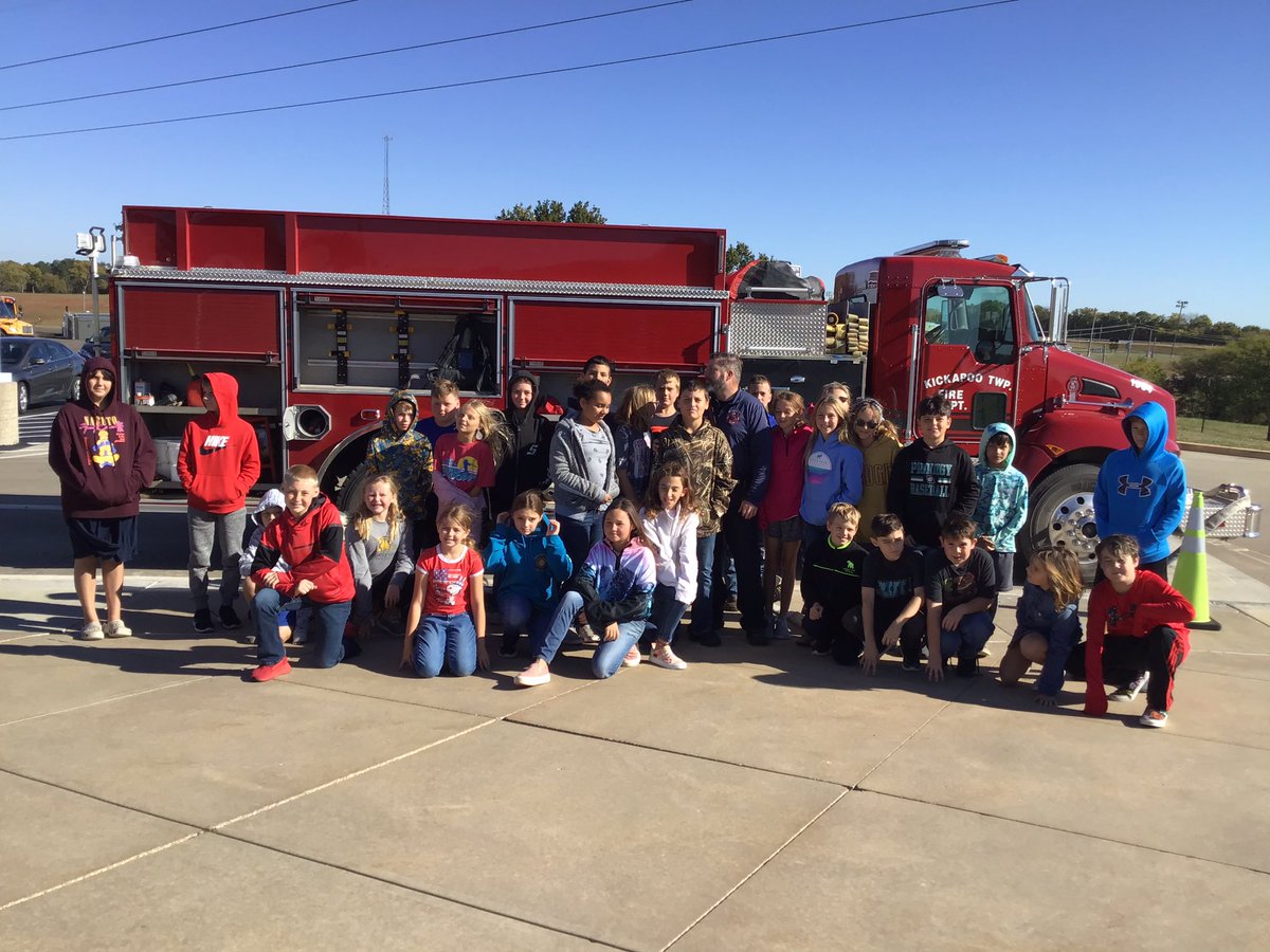 My5thGrade's tweet photo. We enjoyed learning from our local firefighters @USD449 https://t.co/hlhYjeE6Zd