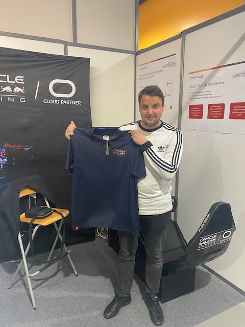 LaurenceFusilli's tweet photo. #Volcamp c'est déjà fini pour cette 1ère journée❗️
👏 Kilian GueuGneau de @Michelin
💪tu as été le plus rapide🥇sur le simulateur de #F1 🏎
🙏 Merci aux teams @VolcampIO et #Hall32 de @ClermontFd
#cloud #IA #ML #Kubernetes
@Oracle_fr @VolcampIO @SayadOracle https://t.co/fKnbOZsFyS