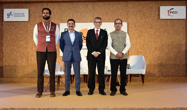 FICCI-GFI India to establish smart protein as a key pillar of India’s green economy

#Click 2 Read: agriculturepost.com/agribusiness/f…

#SmartProtein #FoodSafety #FoodProcessing #MarketLinkage #Commodity #ProcessedFood #PlantFood #Food <a href="/fssaiindia/">FSSAI</a>
