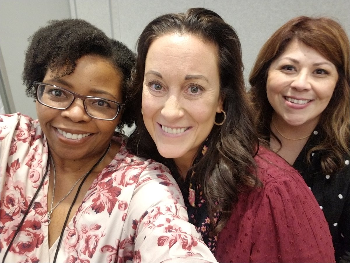 ThorneGreen's tweet photo. These are my peeps. So good to see colleagues discussing all things Social Studies. This is our passion! #TSSSA2022 @TXTSSSA #katyisdss https://t.co/Ql3MekzGVo