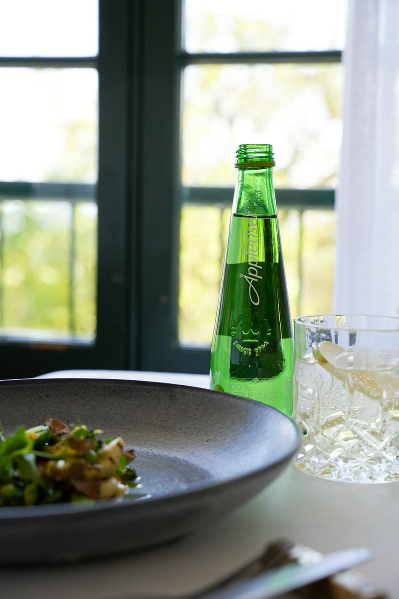 Cheers to good vibes! Cheers to great mates! Cheers to living la dolce vita! Book your next lunch or dinner via restaurantweek.co.za and enjoy your Restaurant Week experience with the taste of <a href="/AppletiserZA/">Appletiser ZA</a>. #Appletiser #Officialpartner #NaturallyCaptivating