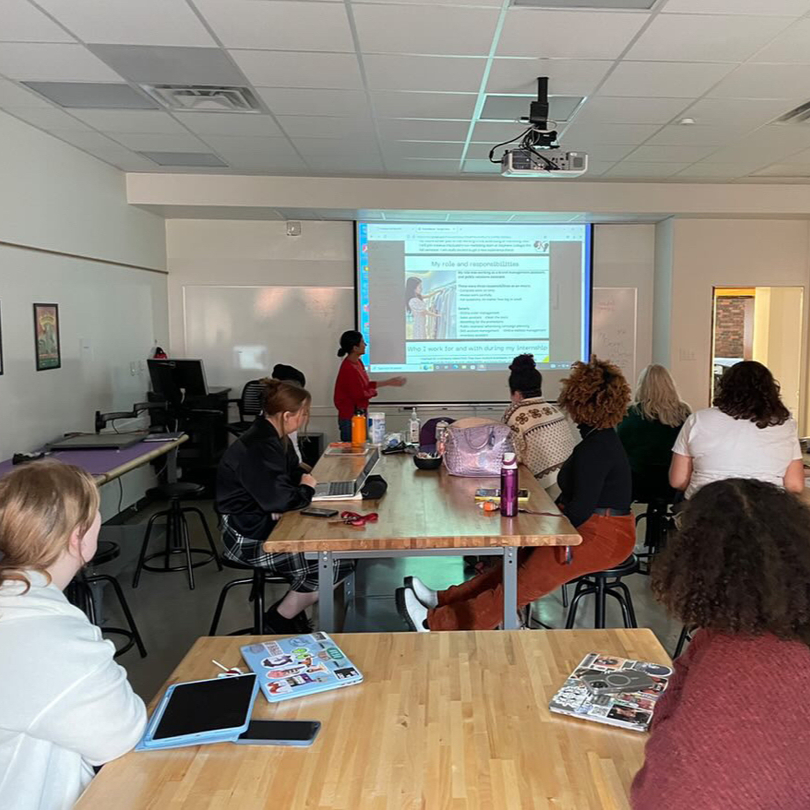 CreativeInkSC's tweet image. One of the fun parts of being in Creative Ink is we share our own experiences with the team! This is our social media director Komachi shared her internship experiences with the team.