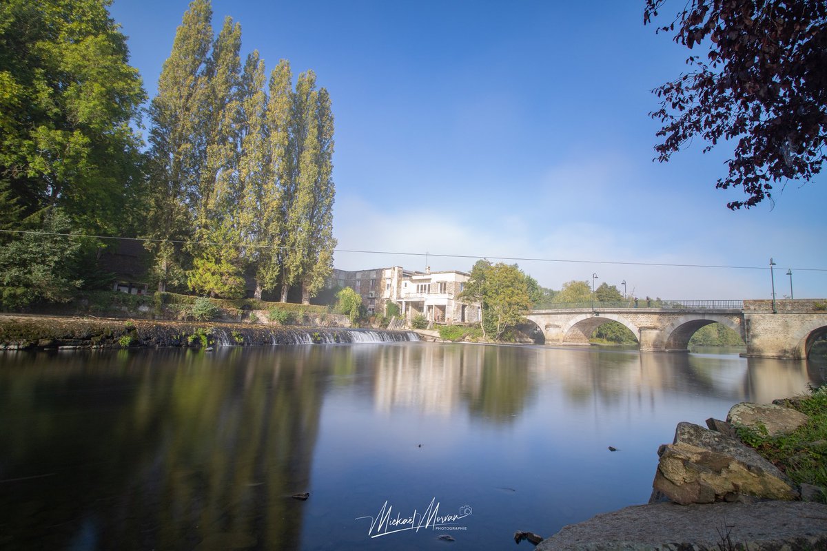 Pont-d’Ouilly 🌞🌸🌿🛶 #pontdouilly #suissenormande #calvados #Normandie #MagnifiqueFrance