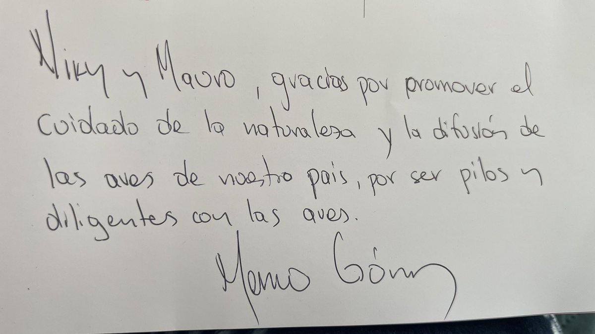 NikyCarreraLevy's tweet photo. Que lindo es tener esta belleza de libro en nuestras manos y que gusto escucharte con tanta pasión, ese mismo elemento que nos conecta. Gracias por este lindo mensaje y por esta linda obra de arte @MemoGomezFoto https://t.co/fVRHClDZM1
