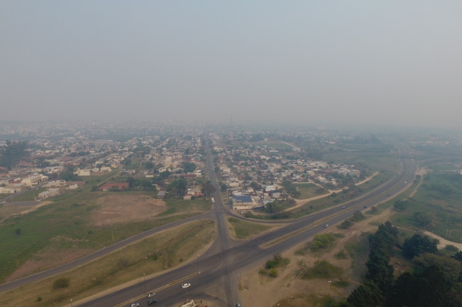 adanhbahl's tweet photo. #Paraná no puede respirar. No nos quedemos callados. Repudiemos, denunciemos y digamos BASTA a quienes están dañando nuestra salud y nuestro ambiente. https://t.co/GORsBsqj9u