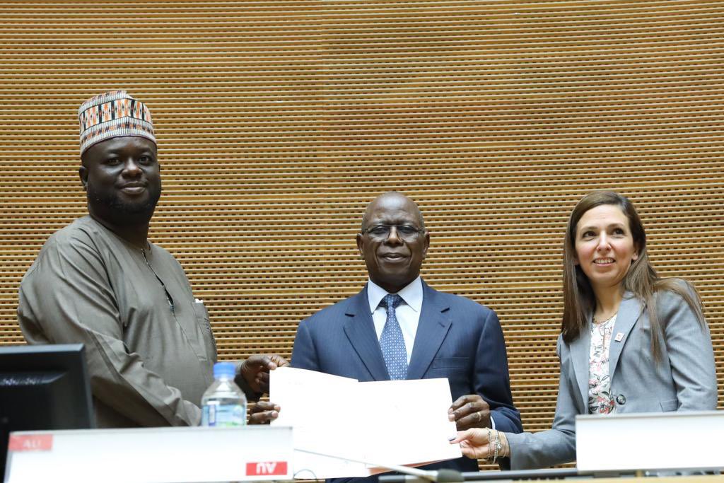 @ifrc is proud to partner with @AfricaCDC on launching the REACH initiative: RESILIENT EMPOWERED AFRICAN COMMUNITY HEALTH! @_AfricanUnion plan of 2 million community healthworkers across #Africa is our goal…to REACH! @RaniaAhmedSh @ikakoma1 @laktarr001 @zizo_man @jagan_chapagain