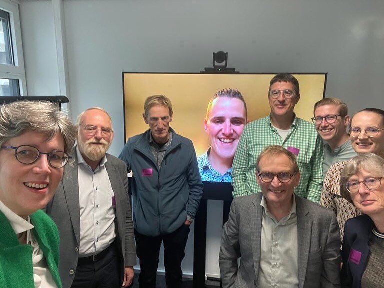 cdaborsele's tweet photo. CDA BORSELE UIT ZORGEN IN DEN HAAG

Vandaag kregen we een mooie gelegenheid bij Tweede Kamerlid @jobavandenberg en partijvoorzitter Hans Huibers om onze zorgen te uiten over de huidige situatie in het land, in de politiek en de partij zelf.

#voemekare #teamcda #minderikmeerwij https://t.co/scEayzN38L