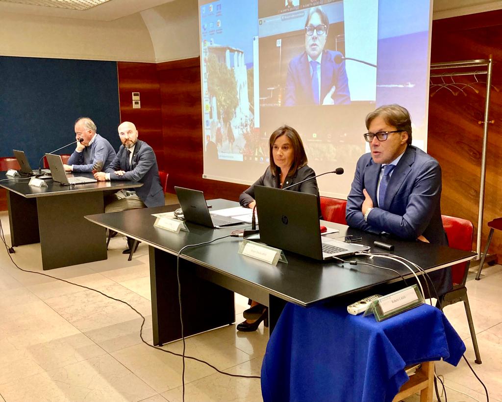 Convegno su “#CAROENERGIA PER LE #IMPRESE: CREDITO DI IMPOSTA e PROVVEDIMENTI REGIONALI A RISTORO”

Ha partecipato <a href="/dgMNencioni/">Michele Nencioni</a>, direttore generale #Confindustria #Udine

Folta presenza di imprese, più di 400, di cui un nutrito gruppo di associate a Confindustria Udine