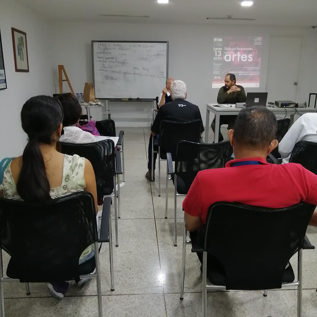 IartesVzla's tweet photo. #EnDesarrollo
En la sala Creadores Visuales del #Iartes, DIÁLOGOS PERMANENTES CON LAS ARTES
Una amena conversa sobre arte, conceptuación y estética indígena, con Carlos Ríos.
*
#Arte #ArtesVisuales #ArtesPlásticas #Venezuela
*
@minculturave @VillegasPoljak @MaryPemjean https://t.co/pbEqHsz005