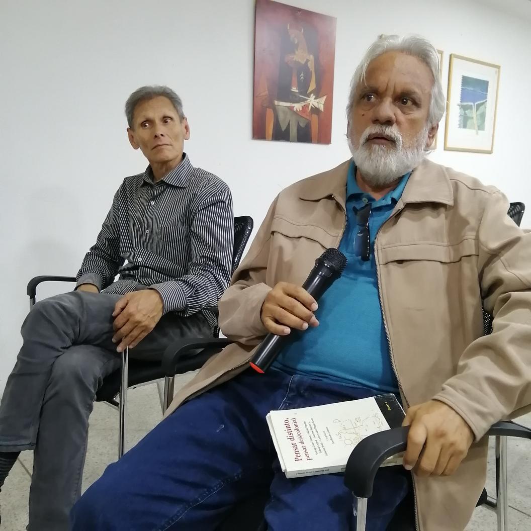IartesVzla's tweet photo. #EnDesarrollo
En la sala Creadores Visuales del #Iartes, DIÁLOGOS PERMANENTES CON LAS ARTES
Una amena conversa sobre arte, conceptuación y estética indígena, con Carlos Ríos.
*
#Arte #ArtesVisuales #ArtesPlásticas #Venezuela
*
@minculturave @VillegasPoljak @MaryPemjean https://t.co/pbEqHsz005