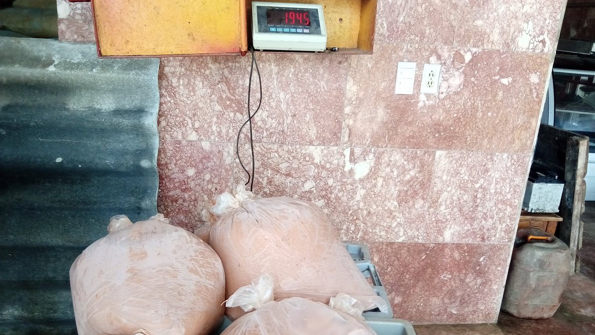 ReinaMigueles's tweet photo. La MYPYME OCHITO SRL realiza una donación de 410 libras de picadillo condimentado para el Contingente Serafín Sánchez de la Emp Elect SS que se encuentra realizando acciones de recup en la Prov Pinar del Río.
#TaguascoSS.
#FuerzaPinarDelRío.
@emp_elect_SS.
@TeresitaRomeroR. https://t.co/9GndlnpD6Z