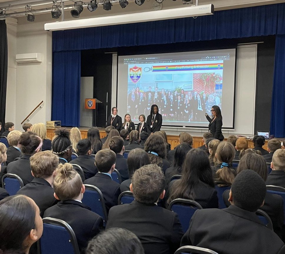 Streetlymindful's tweet photo. Mrs Wiley delivered an assembly to @StreetlyYr7 this morning on positive #mentalhealth & launched our @EduKitters EDUKIT app. Also very proud of our 4 student wellbeing ambassadors who volunteered to join & speak to year 7 from a peer perspective 👏🏼 #proud #Wellbeing #selfcare https://t.co/l95IyTsKUs