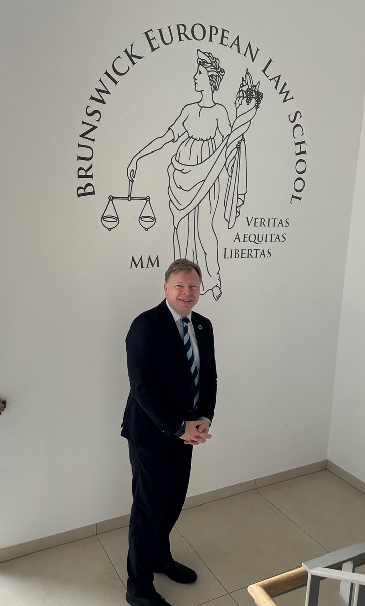 mwgehring's tweet photo. Thank you so much @BELSOstfalia and especially Prof @WinfriedHuck and his team for hosting me today. https://t.co/2NYDuVUf11