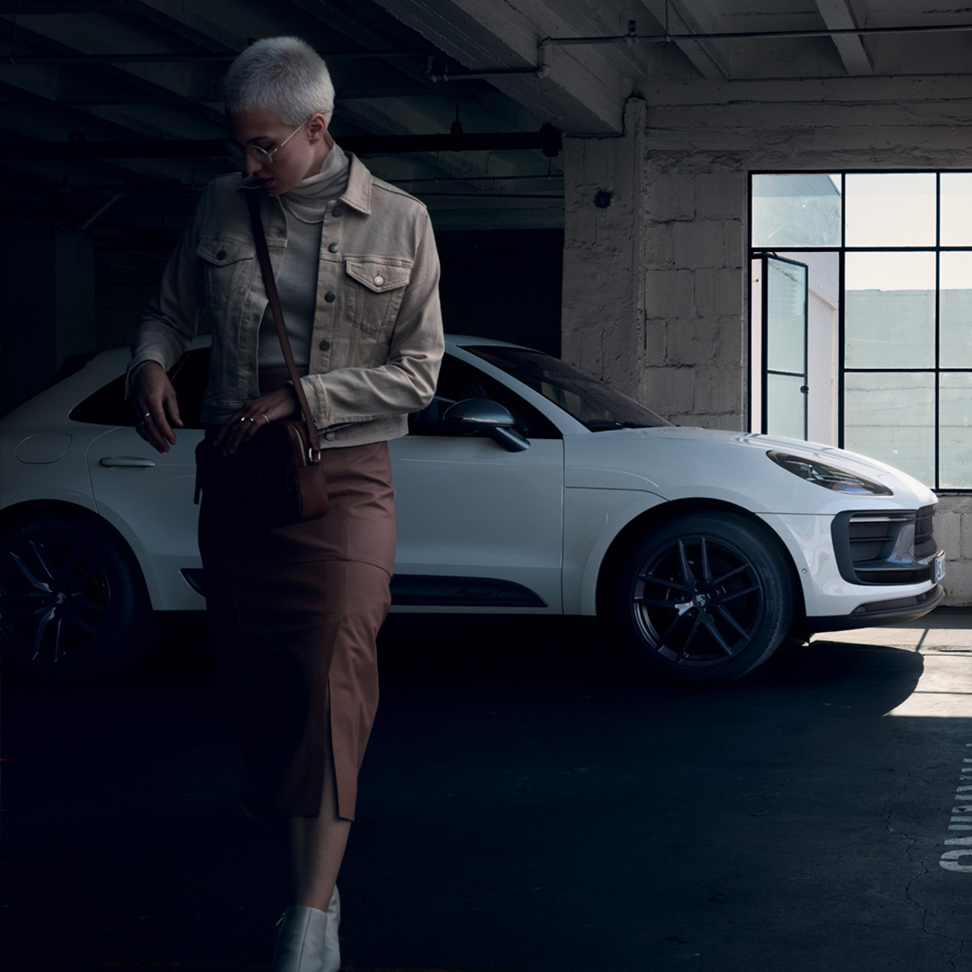 PorscheCenterPR's tweet photo. El #PorscheMacan es el vehículo deportivo de los SUV compactos. Conócelo en #PorscheCenterPuertorico. https://t.co/XFDdBt6R67