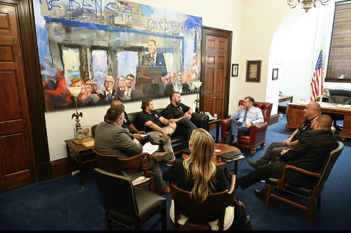 charlesmhenry's tweet photo. #MajorRichardStarAct @wwp @SenTedCruz #OPERATIONADVOCACY https://t.co/ArIXTdqNEZ