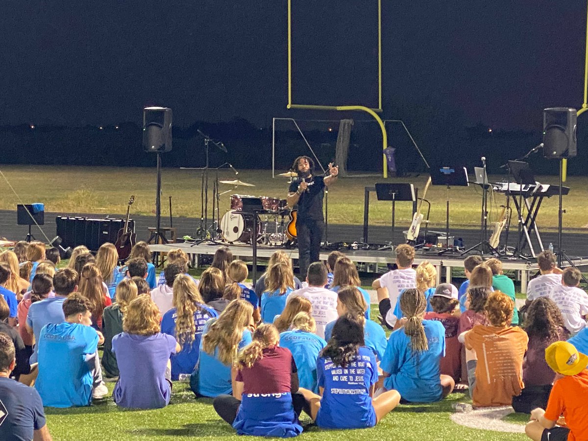 #FOF2022 was a success. God is doing big things in Fulshear. Huge thank you to @MalcolmIsom for bringing the truth and StepOut for leading us in worship. #FCA