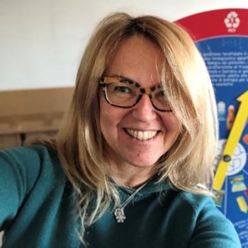 cnr_scitec's tweet photo. 📢#Meet Michela Tassistro! Administrative skills and passion for his work have allowed @Michelataxistro to propose a model for spreading knowledge by mixing creative and traditional tools. Michela believes in the strength of teams and in female energy 
#cnr #WomeninScienceDay 1/2 https://t.co/9BAu2E7D2y