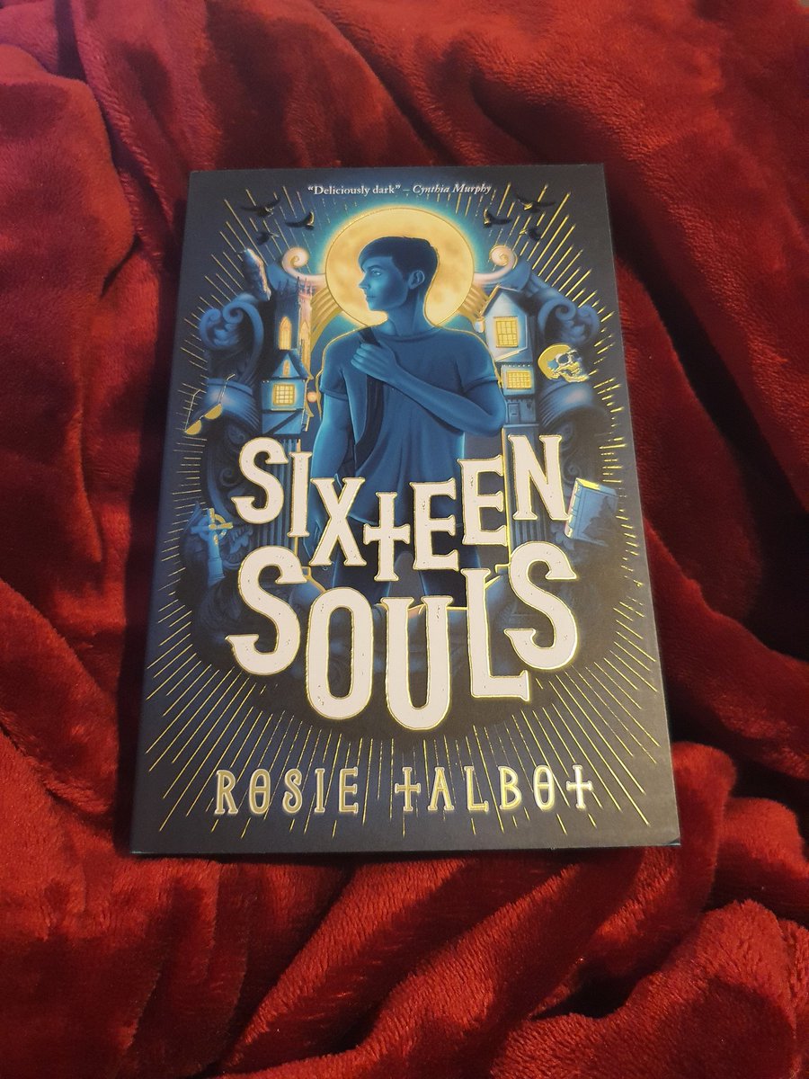 Happy book birthday to @merrowchild and Sixteen Souls ✨️ I can't wait to read all about Charlie, Sam, and their ghostly escapades! I'll be sure to read before the lights go out.... 👻 @Scholastic #books #October #Halloween #SixteenSouls #bookblogger
