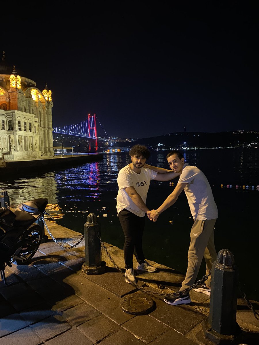 Fotoğrafa 10 sn bakınca bilinç altınızda Nemrudun kızı çalmaya başlıyor.