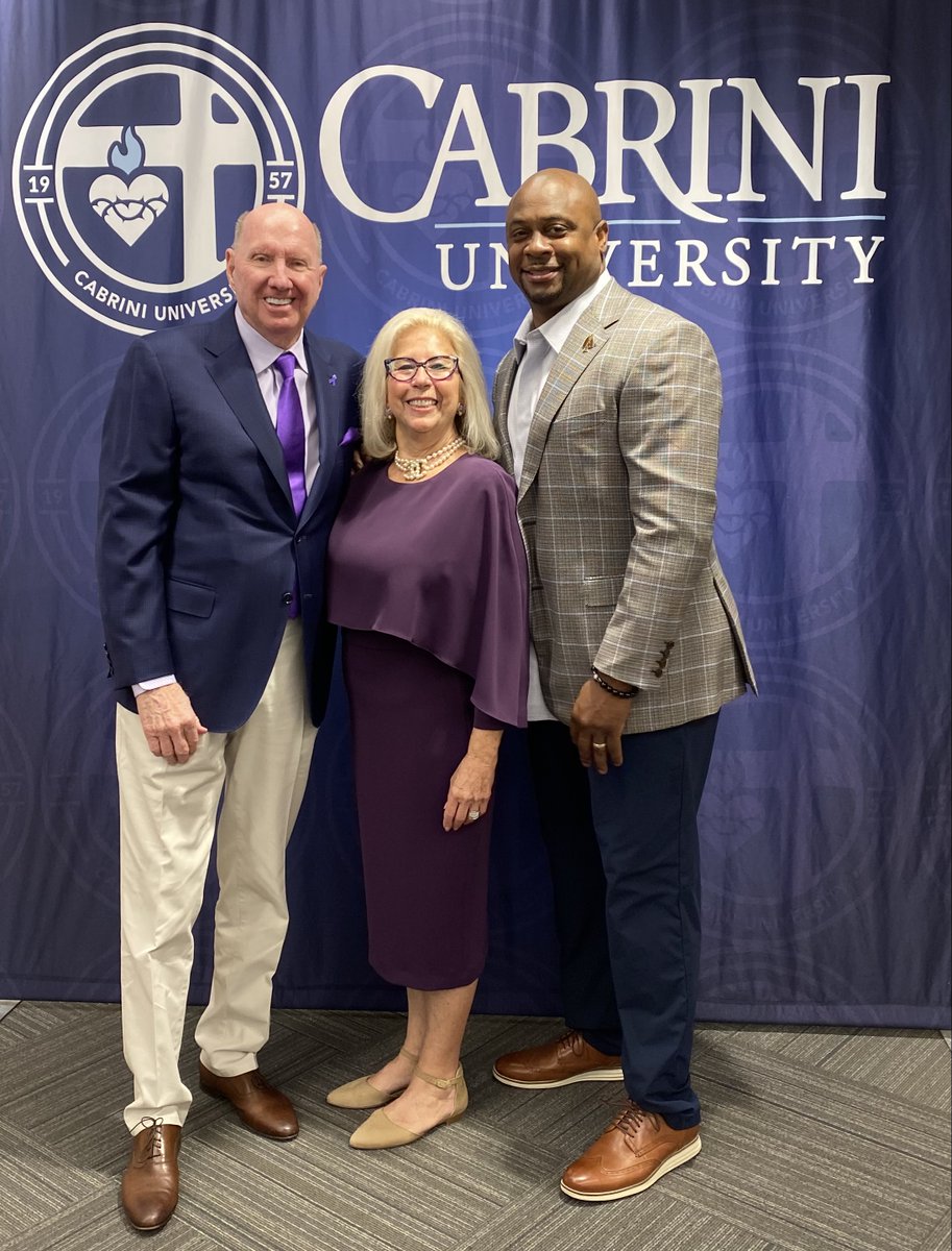 TroyVincentSr's tweet image. It was an honor to talk about ending DV as the keynote speaker @cabriniuniv’s Jordan Center Domestic Violence Education Symposium yesterday during #DVAM.

Thank you to the founders, Barbara and John Jordan, for all the work you do. The numbers don't lie, this is #OurIssue.