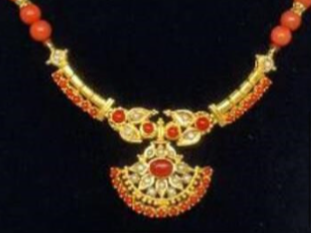 SoldOnCompass's tweet photo. If you've forgotten, here's a reminder. Coin &amp; Jewelry Auction is today at 6 pm ET. Take a look at some of these new additions to the catalog autographed baseball Alex Rodriguez, a 22K gold necklace &amp; earrings set. Bid on these items today https://t.co/eUbNRZP2uH https://t.co/K3zndkGwUS