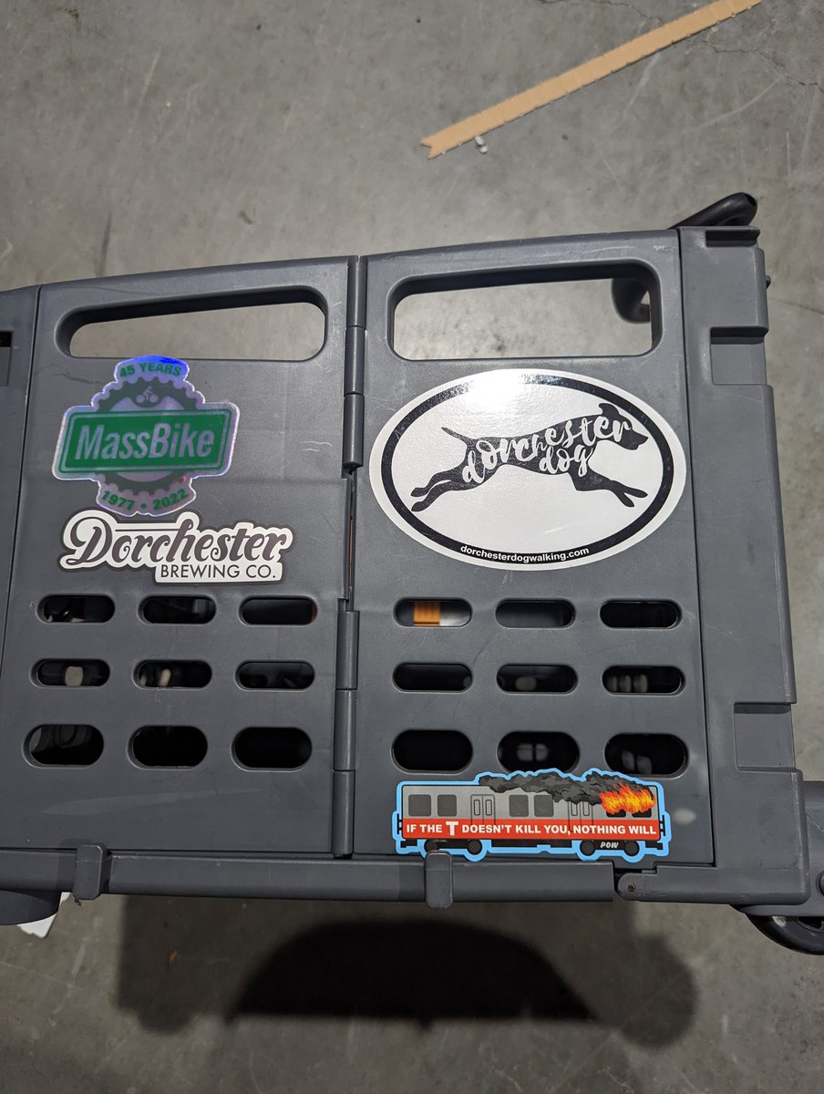 lolMBTA's tweet photo. RT @AOkhotnik: RT @lolMBTA: RT @adamPDOTcom: Thank you @social_allie for the latest sticker for my bike crate!
#mbta #mbtafail #mbtaredline #boston https://t.co/NhXm2T8CZ7
