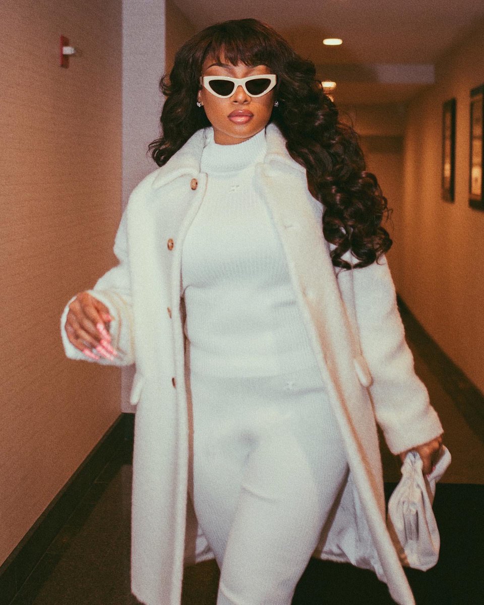 theestallion's tweet photo. 🤍🤍🤍 https://t.co/y2q240L4EX