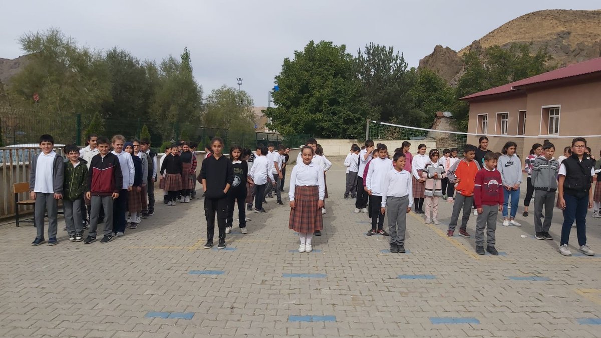 13 Ekim Dünya Afet Risklerinin Azaltılması Günü kapsamında okulumuzda  deprem ve tahliye tatbikatı yapıldı. <a href="/Erzurum_Mem/">Erzurum İl Millî Eğitim Müdürlüğü</a>  <a href="/MemTortum/">Tortum İlçe MEM</a> <a href="/OrhanOzen_25/">Orhan ÖZEN</a>