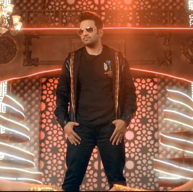 SantaSatham5's tweet photo. #SaturdayIsCominguuu

#7 on Trending for music

 ➡️ https://t.co/2sIuzPBotU…

#SantasKick
#kick

Vibe mood is  the loop mood 😇
#kickfirstsingle
#santa15
#santhanam https://t.co/XZb9jj9UY8