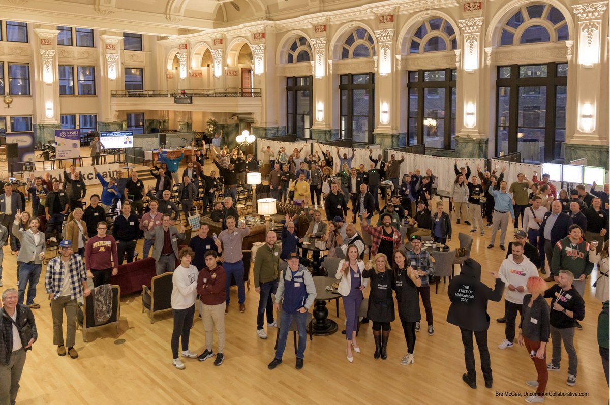 Cheers! 

Or should we ask, "Where's Waldo?" 

The crew with Zero Proof Collective (the non-alcohol drink bar) rose to the occasion to capture this shot from our event "The State of Blockchain" one week ago tonight.

Can you find yourself?

#minnesota #stateofblockchain