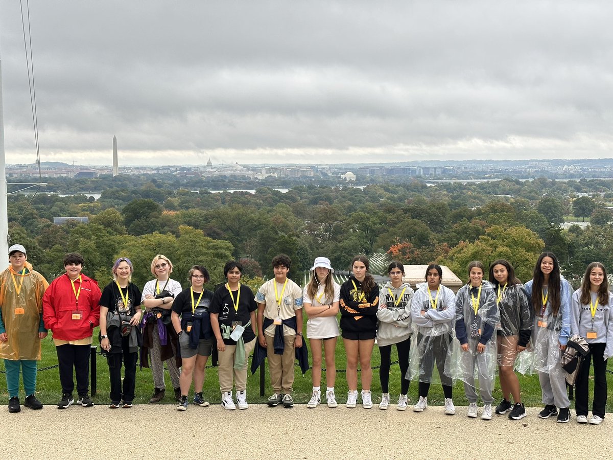 Mr_Frobose's tweet photo. Bus #6 last day in DC at Arlington National Cemetery. @HyattsDC @hyattseaglenews @dgHYATTSNATION @EagleNewsHyatts https://t.co/HTmqJJfJbD