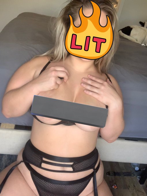 waiting for you to cum all over me 💦 https://t.co/opo7bpsTbC