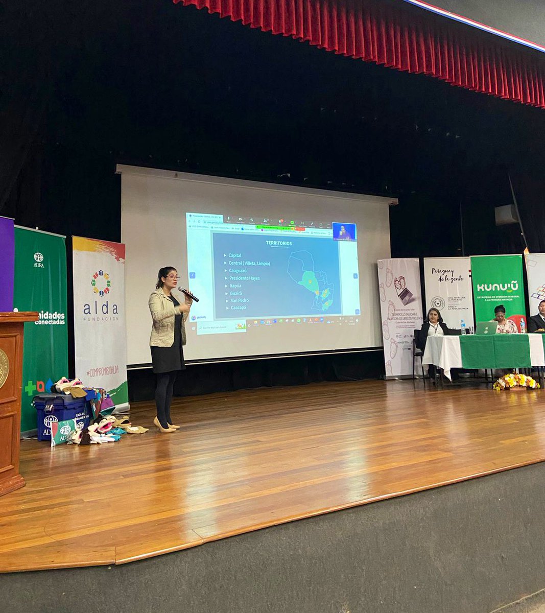 Compartimos nuestras experiencias de promoción de la salud mental obtenidas en nuestras intervenciones del proyecto del Sistema Integral Familiar. Este evento sucedió en el marco de VI Taller “Desarrollo saludable en entornos libres de violencia”, organizado por el <a href="/MINNAParaguay/">Ministerio de la Niñez y la Adolescencia | Py</a>