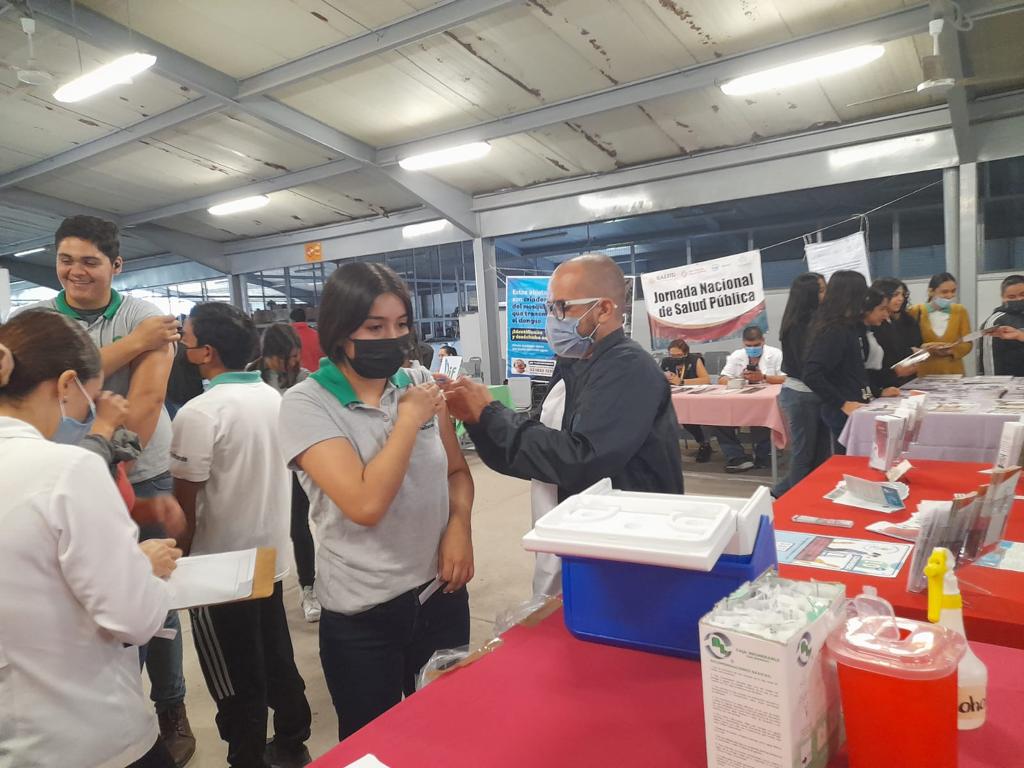 ConalepJal's tweet photo. La comunidad #CONALEP #Tamazula se suma a la Feria de la Salud, donde el objetivo es acercar los servicios de salud a la comunidad mediante acciones intensivas de prevención y promoción de la salud.🏥⚕️ https://t.co/HMwKI9nJ1q