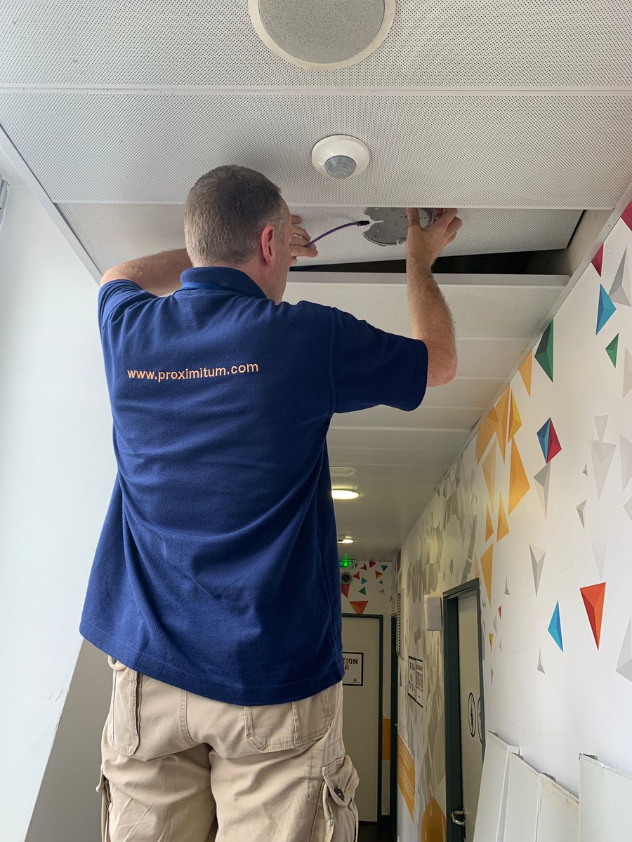 Proximitum's tweet image. Here's Karl concentrating very hard on the job in hand!

Keeping businesses secure. 

 It's what we do.

#ITSupport #itnetworksecurity #ITSpecialists #ITSupportLondon #ITSupportKent #ITSupportSurrey #HelpingBusinessesStaySafe #OnsiteSupport