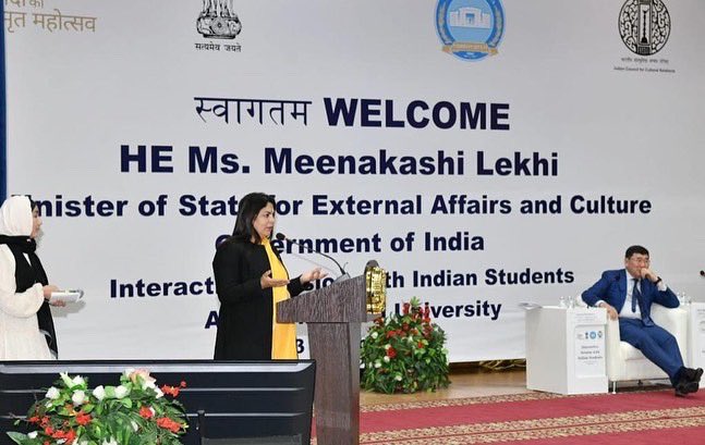 M_Lekhi's tweet photo. Happy to interact with Indian Students at Astana Medical University. We will continue to make all efforts to ensure their well-being. Also thanked the University for their support. I also planted a tree at the University.
@indembastana https://t.co/bt5G9XpIqE