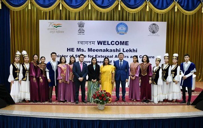 M_Lekhi's tweet photo. Happy to interact with Indian Students at Astana Medical University. We will continue to make all efforts to ensure their well-being. Also thanked the University for their support. I also planted a tree at the University.
@indembastana https://t.co/bt5G9XpIqE