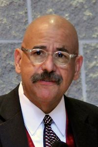 In 2017 Judge William H. Hooks gave the drunk, speeding driver who killed Groupon employee Bobby Cann on his bike only 10 days in jail. Hooks is up for reelection in the November 8 election. Here's a look at why his decision on the case was unjust.
chi.streetsblog.org/2022/10/13/jud…